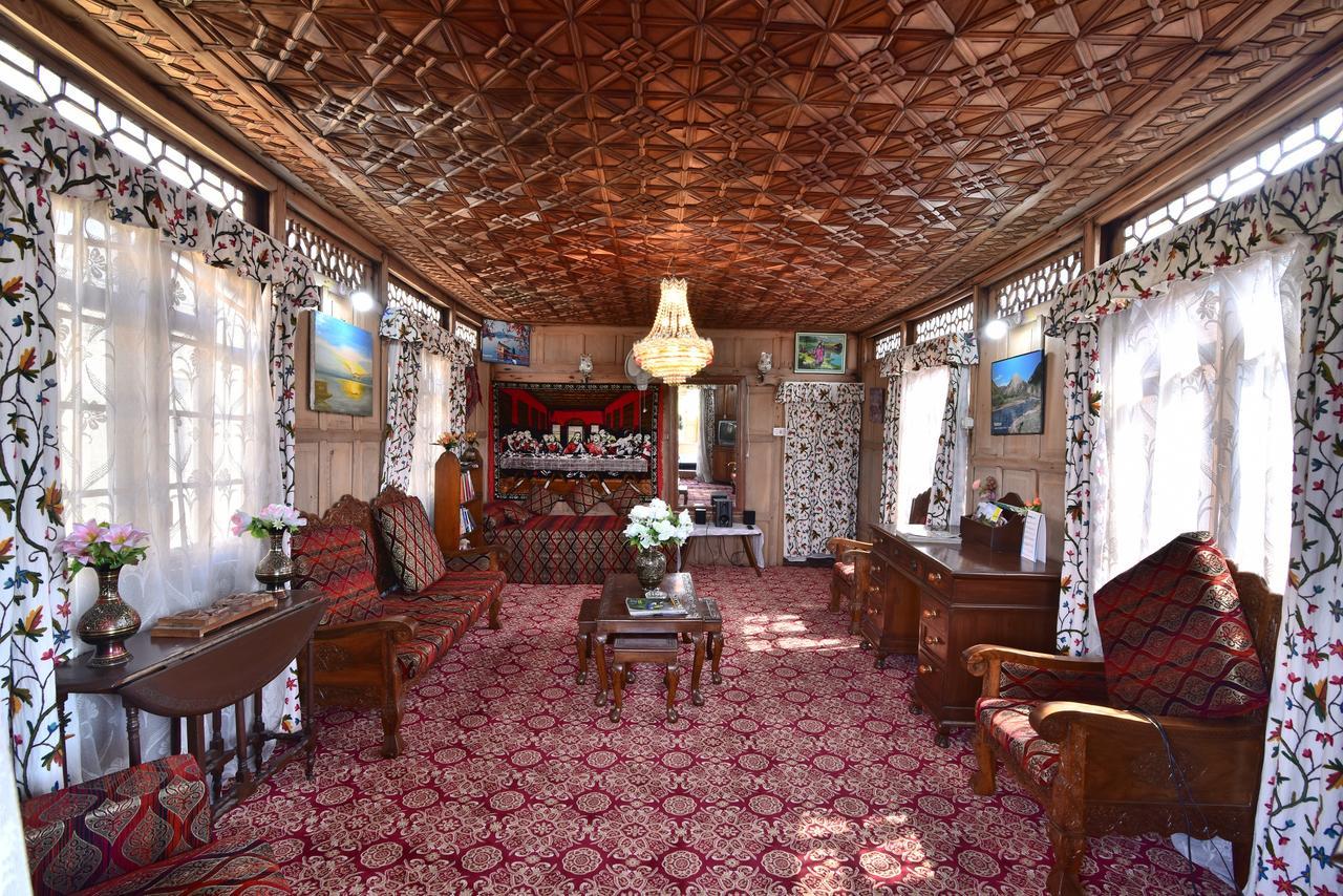فندق جولدن جروب أوف هاوسبوتس Srīnagar المظهر الخارجي الصورة