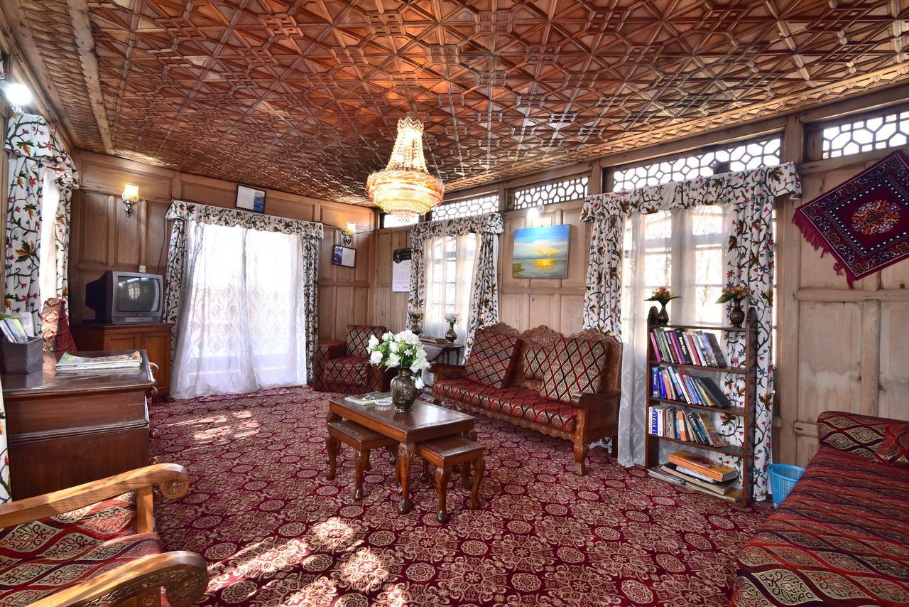 فندق جولدن جروب أوف هاوسبوتس Srīnagar المظهر الخارجي الصورة